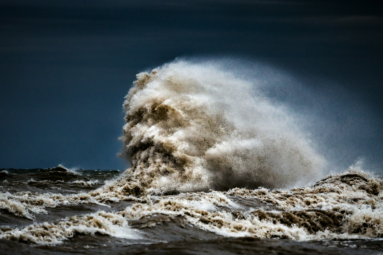 Photographer Braves Gale Force Winds For Hours To Capture Epic Storm