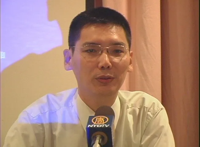 Wang Guanming speaks at a forum about contemporary Chinese affairs, held in Malaysia in 2005. Wang is a prolific writer and researcher of traditional Chinese culture and tradition. (Epoch Times)