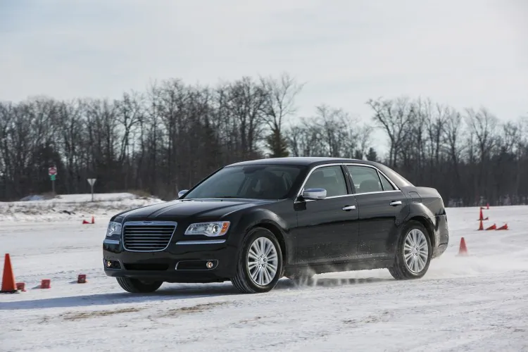 2013 Chrysler 300 (Courtesy of DFW Auto Show)