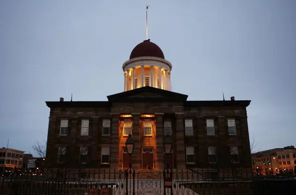 Illinois Senate Updates Firearms Owner Card System, Says No to Mandatory Fingerprinting