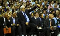 Phil Jackson Seattle: Jackson Interested in Front-Office Job