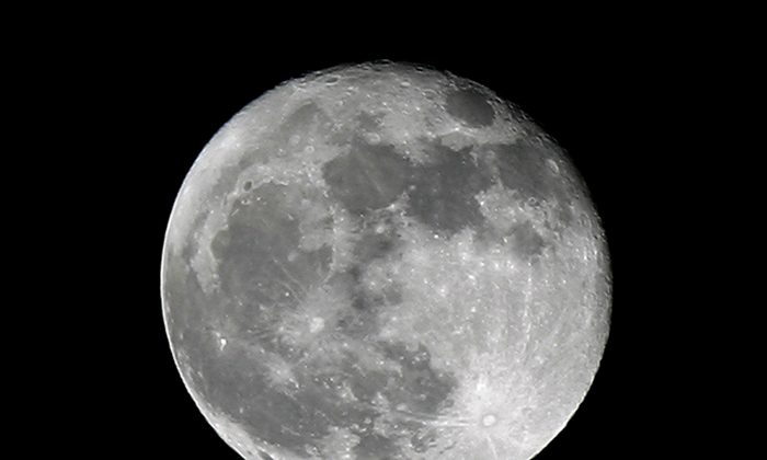 A full moon is seen in the Kuwait City on April 8, 2012. (YASSER AL-ZAYYAT/AFP/Getty Images)