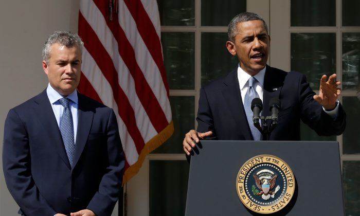 U.S. President Barack Obama (R) makes a statement with Acting OMB Director Jeffrey Zients (L) from the Rose Garden of the White House April 10, 2013 in Washington, DC. Obama spoke about his proposed $3.7 trillion budget for fiscal year 2014 during his remarks. (Win McNamee/Getty Images)