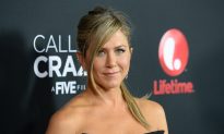 Aniston Cupping Marks: Actress Uses Eastern Technique