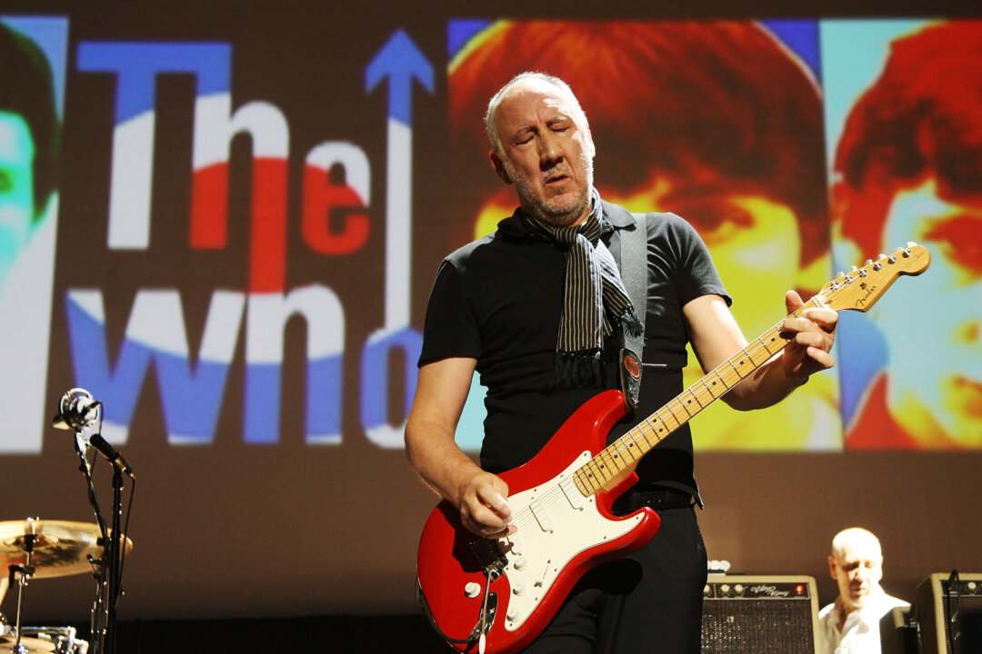Musician Pete Townshend of The Who performs at the IZOD Center on Oct. 29, 2008, in East Rutherford, New Jersey. Townshend is among a number of well-known musicians who are becoming more aware and vocal about how to protect human hearing. (Stephen Lovekin/Getty Images)