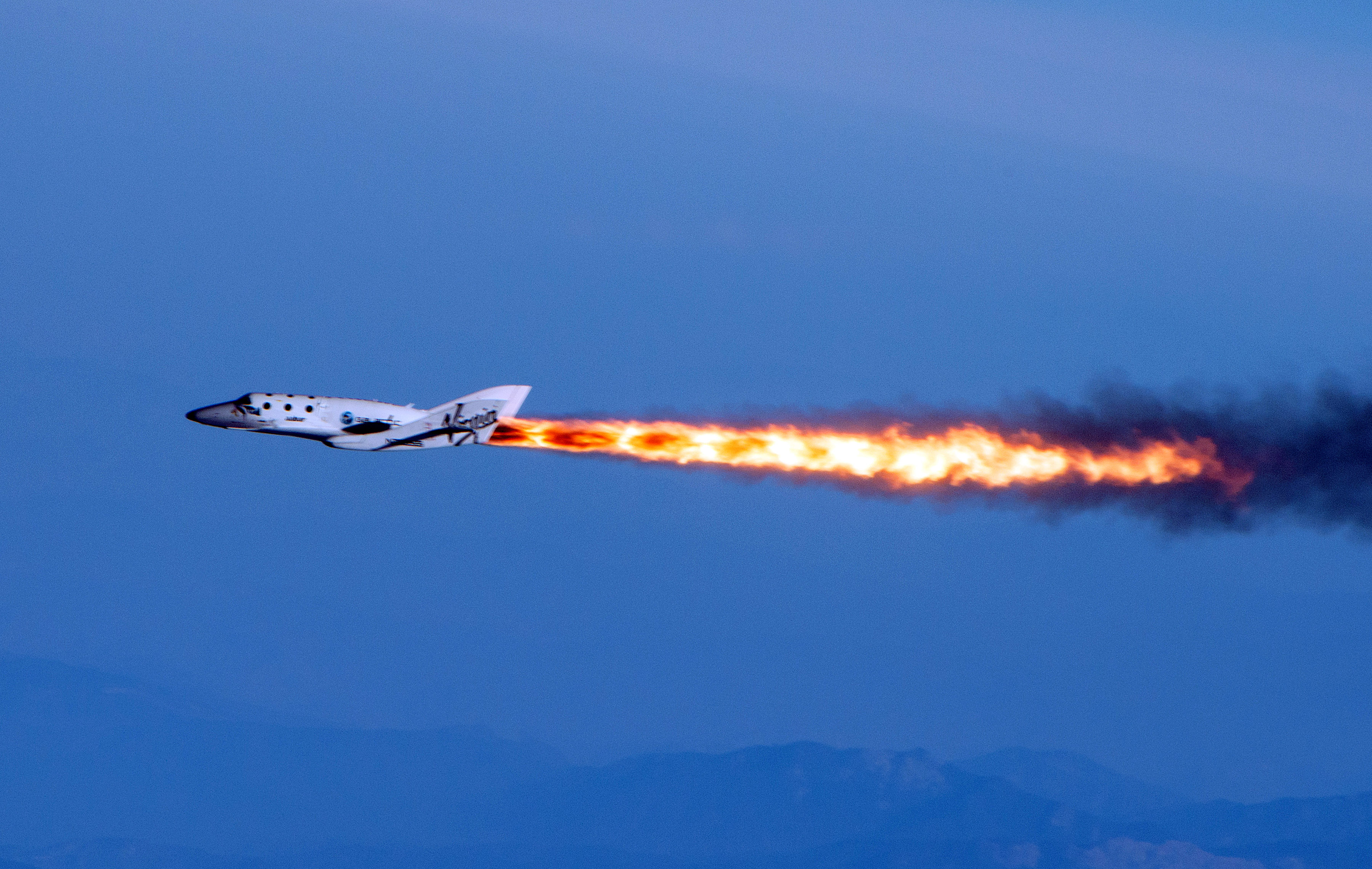 Суборбитальный космический полет. Крушение Virgin Galactic. SPACESHIPTWO катастрофа. Суборбитальный космический полёт. Полеты реактивных лайнеров и космических кораблей.