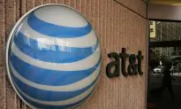 AT&T Ruins Apple SIM by Locking It to Their Carrier