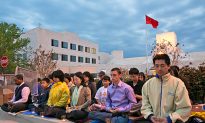 Falun Gong Practitioners Remind Chinese Embassy in USA of Anniversary