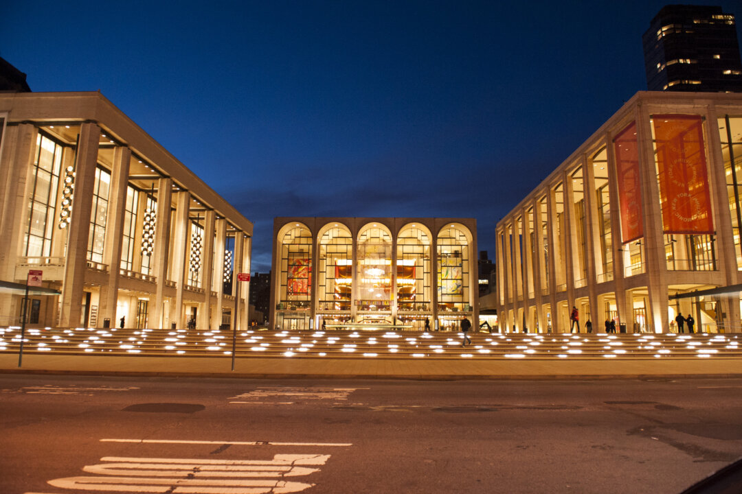 Lincoln Center in New York City. (Dai Bing/Epoch Times)