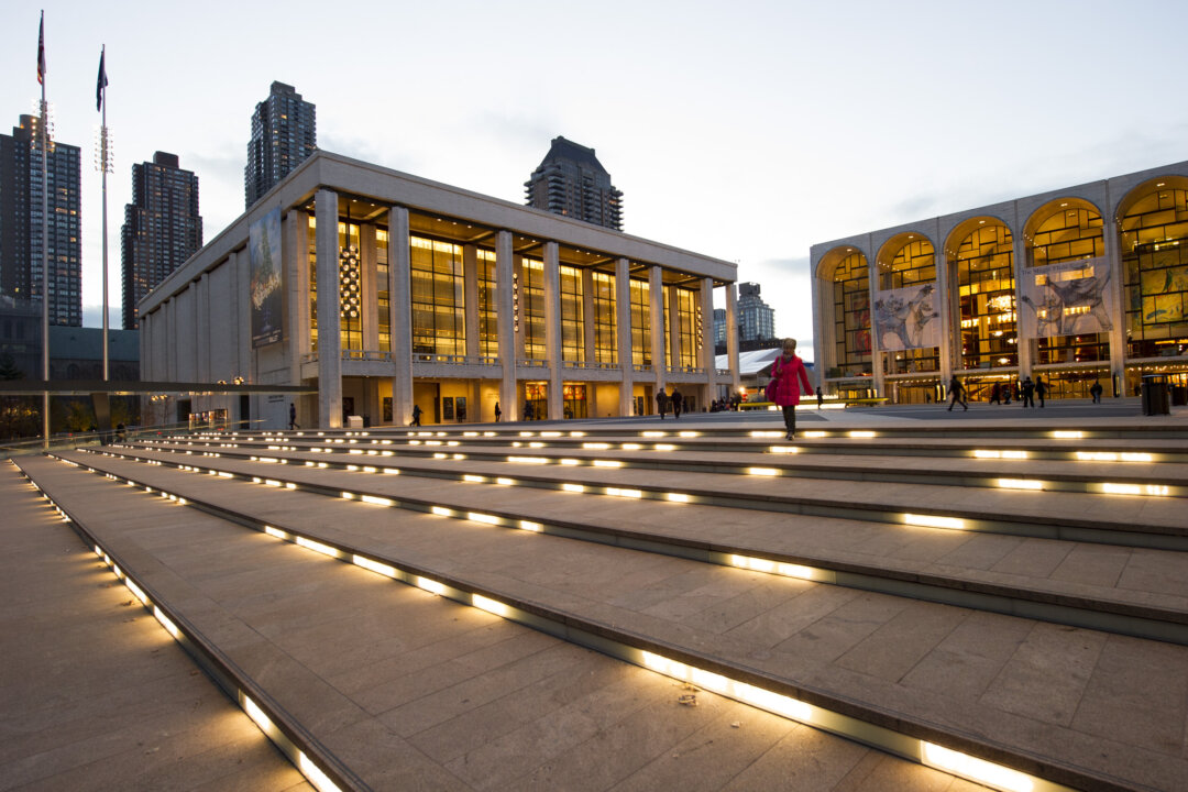 Lincoln Center in New York City. (Dai Bing/Epoch Times)