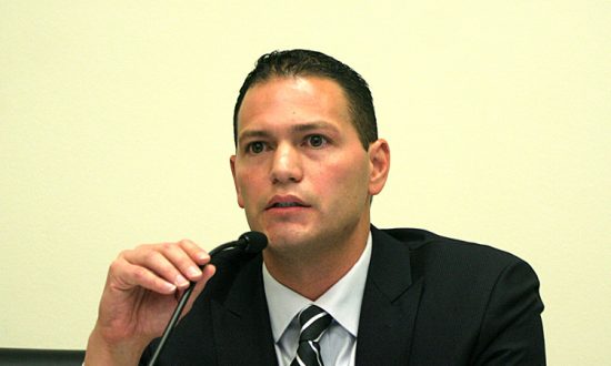 Friendly China Ties Come With Award, But Ethicists Object