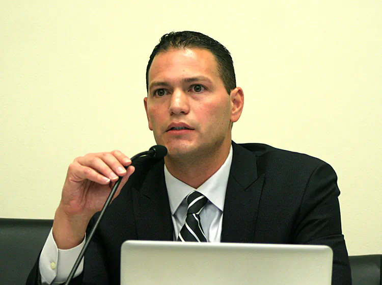 Damon Noto, MD, is spokesperson for Doctors Against Forced Organ Harvesting (DAFOH). Dr. Noto is an attending physician at Hackensack University Medical Center in Hackensack, N.J. He has spoken in various media as well as in many forums around the country about the issue of forced organ harvesting. (Gary Feuerberg/The Epoch Times)