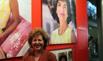 Kennedy Exhibition Inspires Comparisons With Obamas