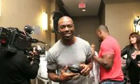 Terrell Owens Bears Hope: Wants Back in NFL, Eyes Chicago