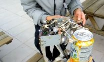 Robot Steals Soda from Vending Machine (+Video)