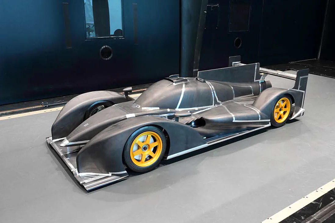 The Dome 2014 Dome S103 wind-tunnel model, showing the tall, sharp front fenders, much different from the tall blunt designs favored by Toyota, Audi, Lola, and HPD. (Dome.co.jp)