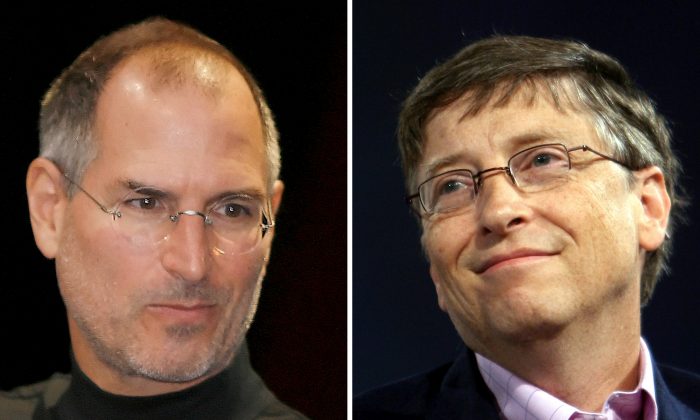 This combo shows file photos of deceased Apple chief executive Steve Jobs (L), in 2007, Microsoft's former head Bill Gates (R) during the opening keynote at the RSA conference at San Francisco's Moscone Center on February 6, 2007. (Tony Avelar/AFP/Getty Images)