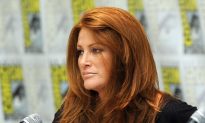 Angie Everhart Cancer: Actress Has Surgery Scheduled