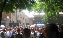 Retired Military Officers, Broke and Desperate, Protest in Beijing