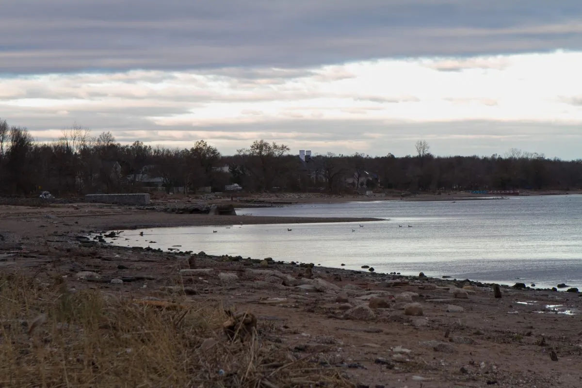 A view of Staten Island's SouthEast side of Coral Bay just days after Hurricane Sandy ripped through the area on Nov. 4, 2012. (Benjamin Chasteen/The Epoch Times)