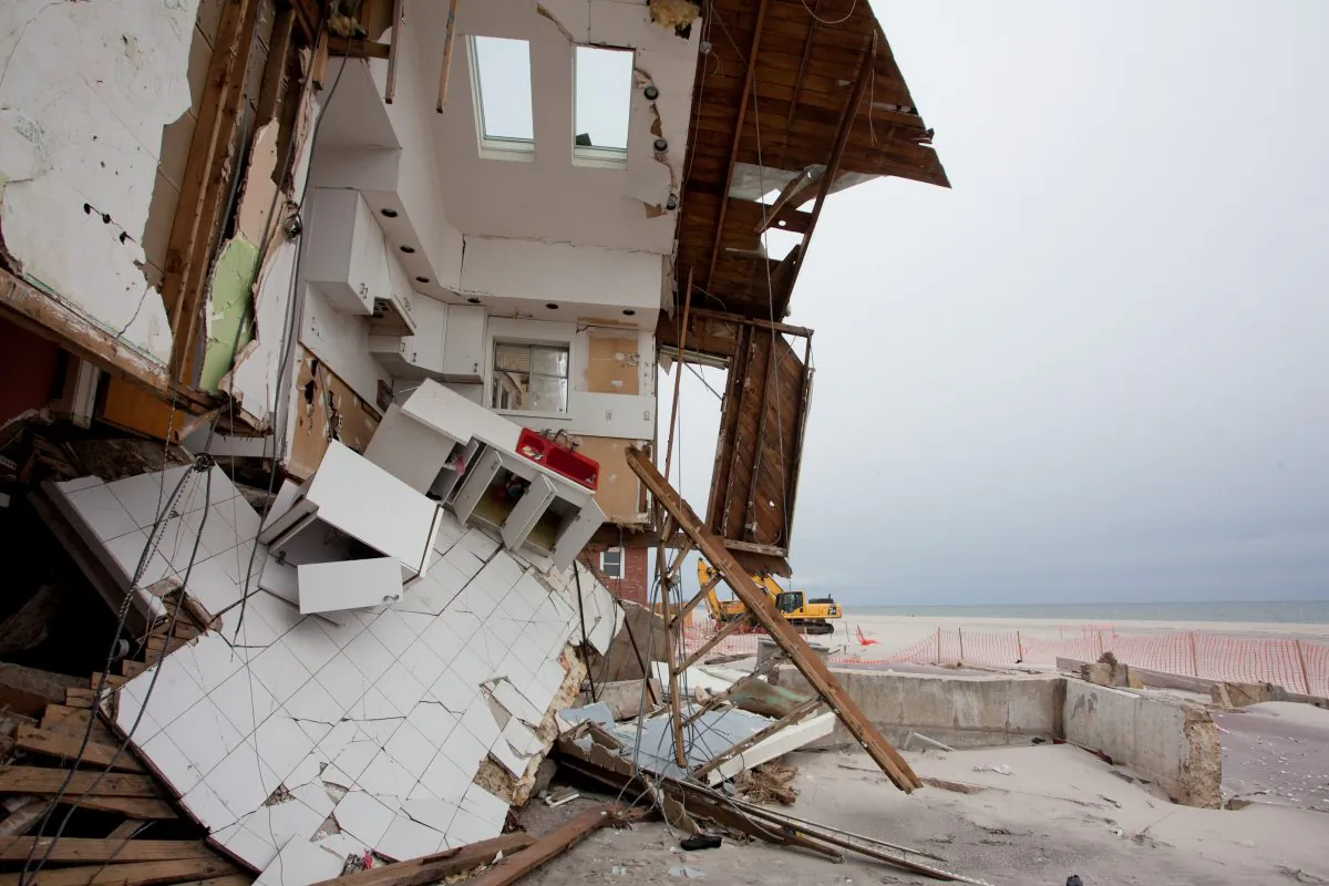 A destroyed house from the Neponsit area of the Rockaways, Queens, on Jan. 21. (Samira Bouaou/The Epoch Times)