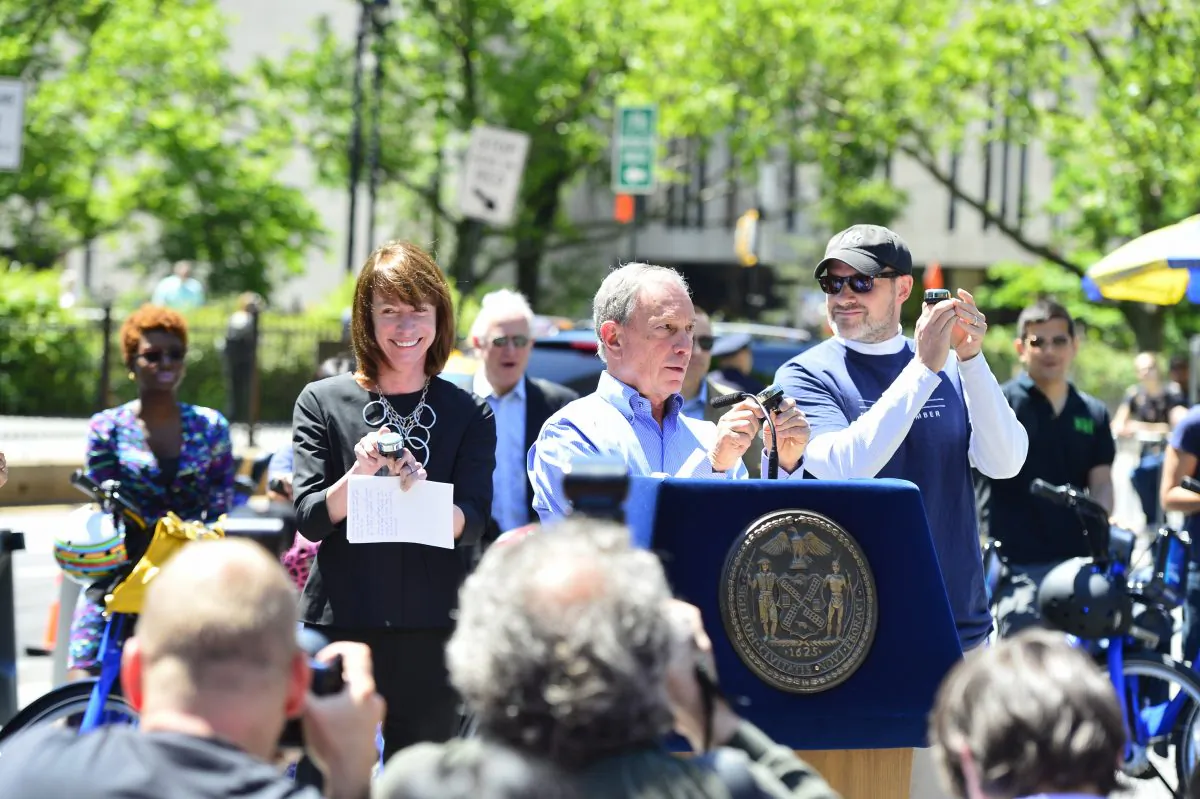Mayor Bloomberg and DOT Commissioner Janette Sadik-Khan at the launch of the Citi Bike bike share program in New York on May 27. (Daibing/The Epoch Times)