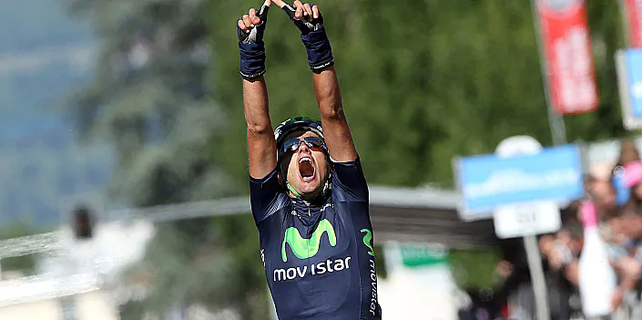 Beñat Intxausti of Movistar roars in triumph as he crossed the finish line to win Stage Sixteen of the 2012 Giro d’Itlia. (movistarteam.com)