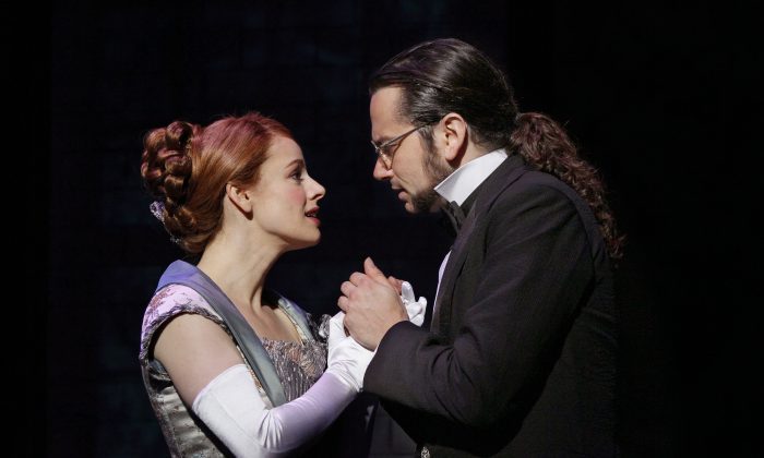 Theater Review: ‘Jekyll & Hyde’ | The Epoch Times