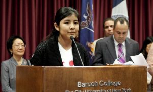 Financial Aid for Immigrants Held Up in Albany