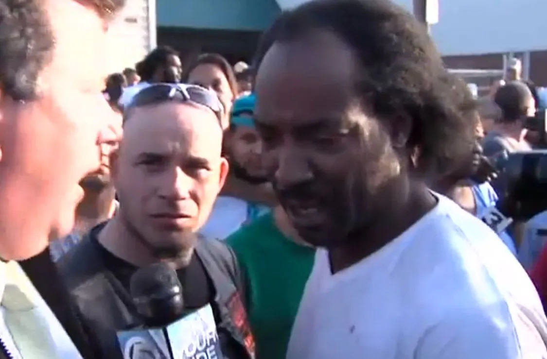 A screenshot shows a video with Charles Ramsey.
