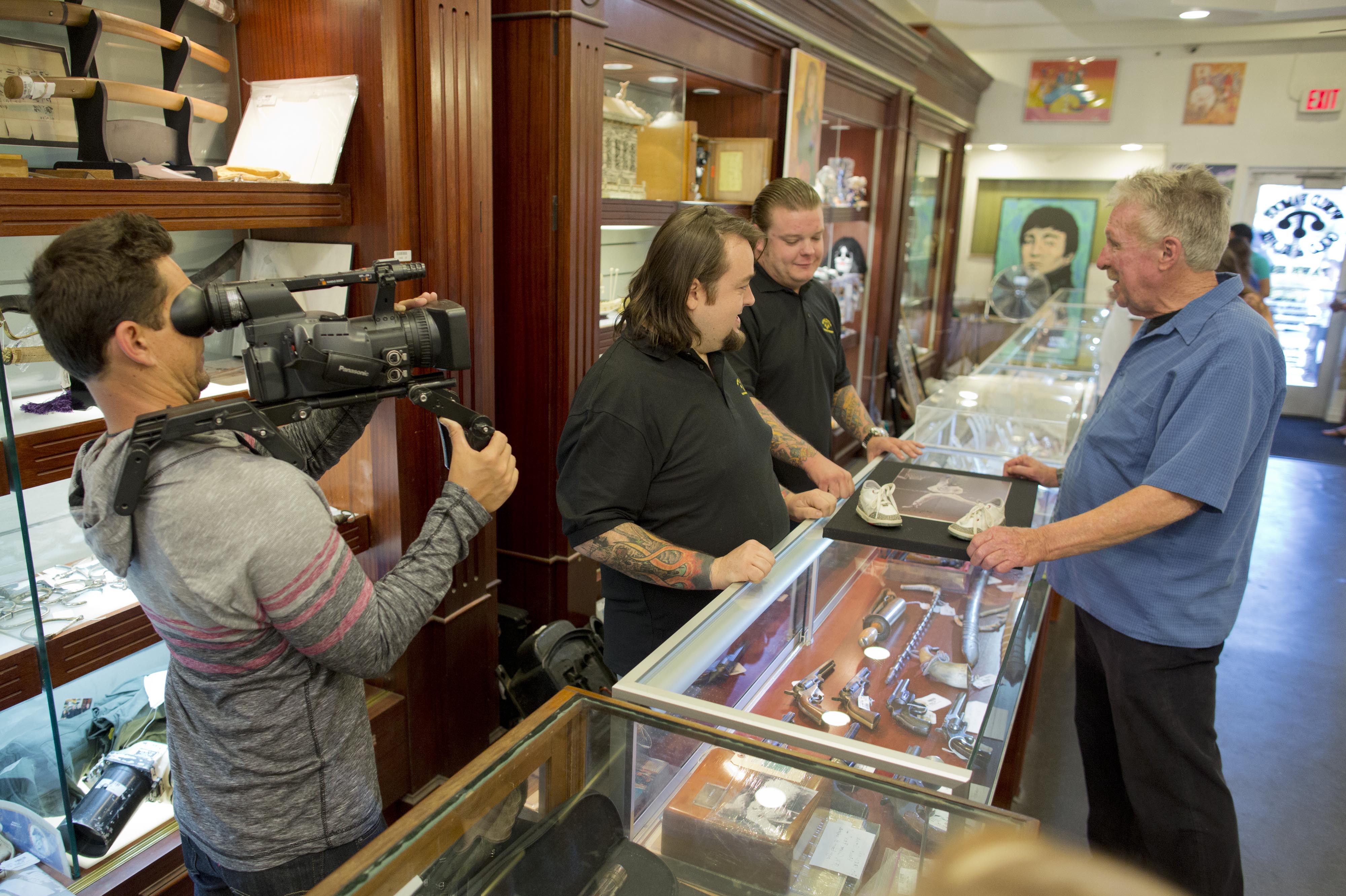 Pawn Stars' Chumlee Not Dead, Takes to Twitter to Debunk Hoax