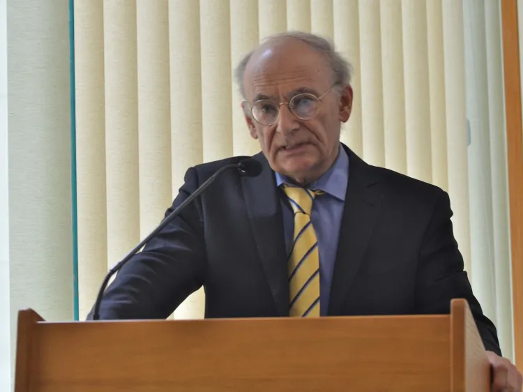 Nobel Peace Prize nominee David Matas speaks at a launch event in Australia for his latest book "State Organs: Transplant Abuse in China.” (Sonya Bryskine/Epoch Times)