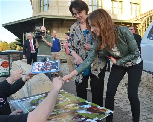 Cancel Culture Attacks Ellie Kemper and the St. Louis Veiled Prophets by Ignoring the Details