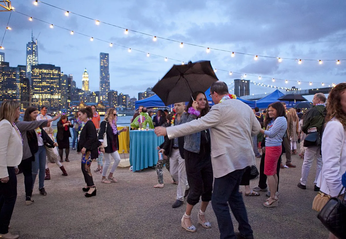 The Brooklyn Bridge Park Conservancy’s annual Sunset party on June 6. (Samira Bouaou/The Epoch Times)