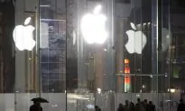 Man Discovers 30-Year-Old Apple Computer, and It Still Works