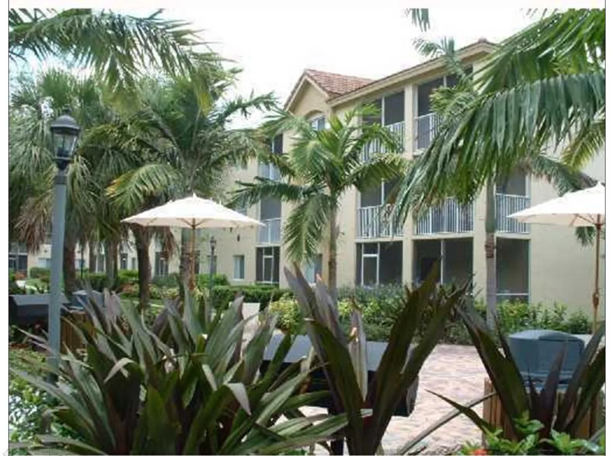 Real estate investor Jan Gao purchased this condo in Florida that features three bedrooms and two bathrooms and is located on a golf course. It was in foreclosure in 2009 and sold for one-third what the prior owner had paid for it. (Shizhong Lei)