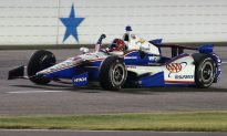 Helio Castroneves Gets Third IndyCar Win at Texas in Firestone 550