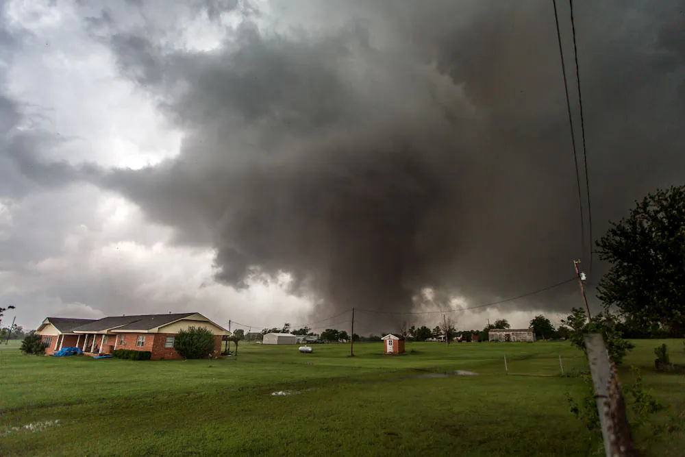 A tornado approaches Moore, Okla., on May 20, 2013. (Vincent Deligny/AFP/Getty Images)