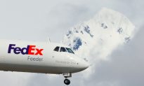 FedEx Cargo Jet Makes Predawn Emergency Landing in Los Angeles