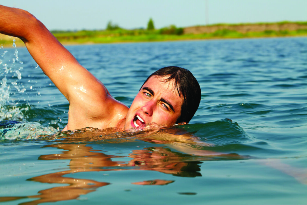 Experts say one way to get past a weight loss plateau is to change your routine. (Shironosov/photos.com)