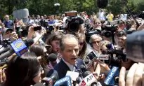 Spitzer Brings National Attention to Local Comptrollers Race