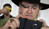 Watches, Glasses and Super-tablets: Tech Predictions for 2014