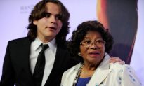 Michael Jackson’s Son Graduates From College, Cousin Says