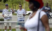 Zimmerman Trial: Photos of People Gathering Outside Florida Courthouse