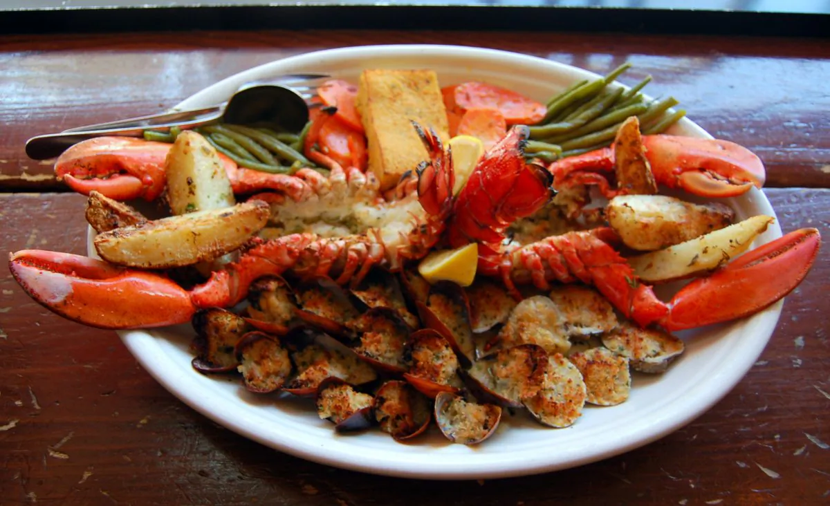 A photo of an "Italian Clambake" platter at Carmine's restaurant on the Upper West Side. (Courtesy of Alicart Restaurant Group)