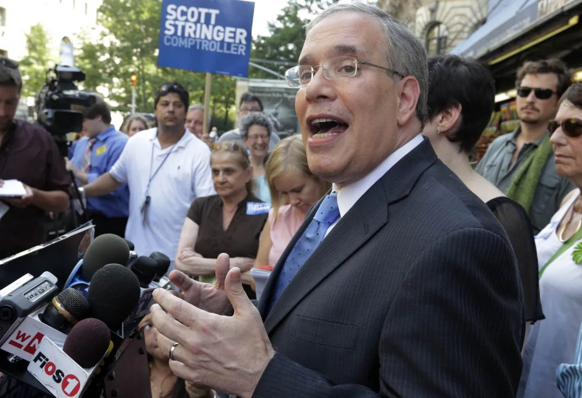 Manhattan Borough President Scott Stringer speaks at a news conference on New York's Upper West Side, Monday, July 8, 2013. (AP Photo/Richard Drew)
