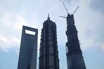 Shanghai’s Towering Skyscrapers Said to Resemble Kitchen Tools