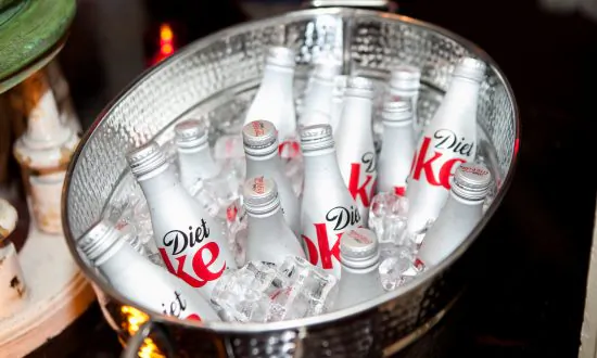 Drinking 2 or More Diet Beverages Each Day Linked to High Risk of Stroke: Study