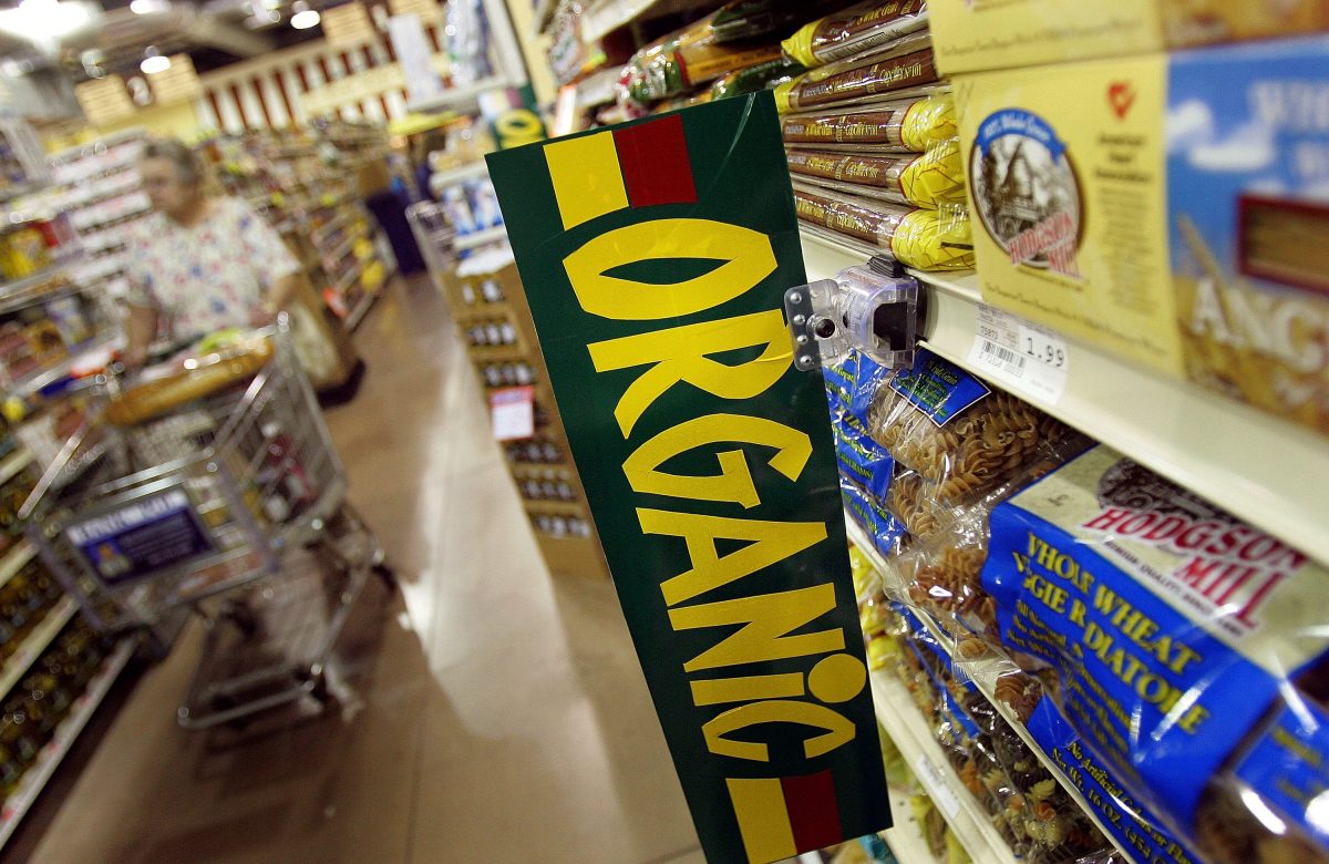 NextImg:How to Buy Organic Food for Less