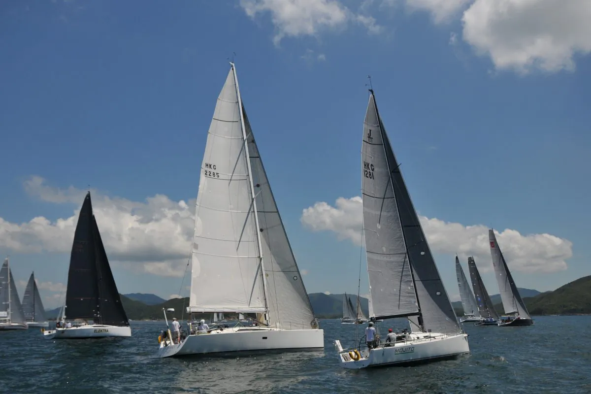 IRC-A boats setting off on their Hebe Haven Yacht Club Typhoon Series 2013 Islands race (Race-8) on Sunday Aug 11, 2013. (Bill Cox/Epoch Times)